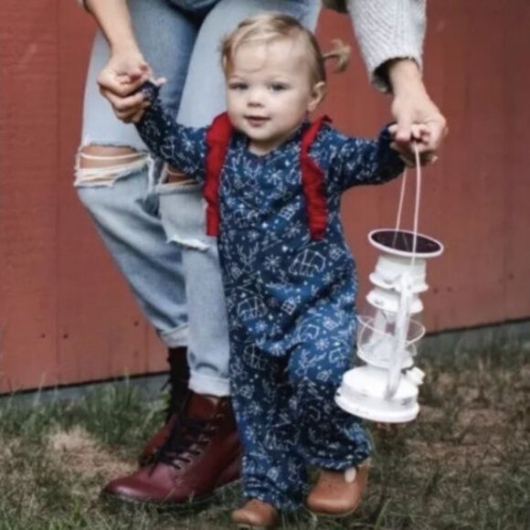 Burt's Bees Baby | Navy Blue Stars Constellation Ruffle Romper | Size 3-6 Months - Picture 1 of 9